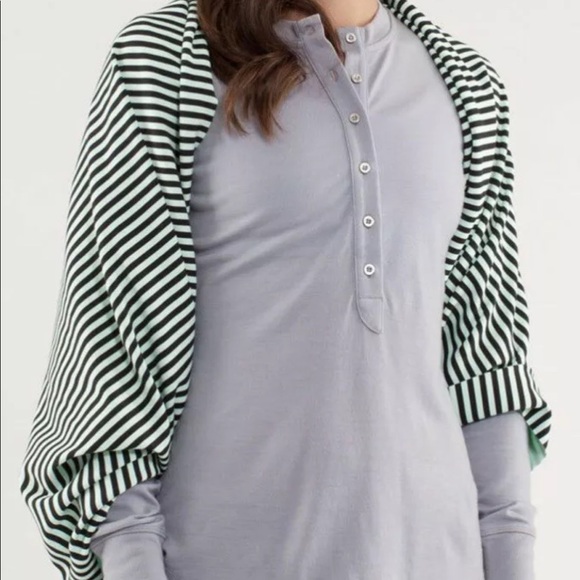 Lululemon Vinyasa Scarf in Black Tonga Stripe Mint - Picture 2 of 7